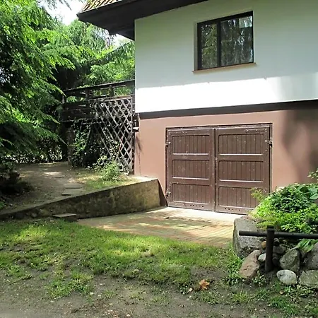 Nad Jeziorem Kretowiny