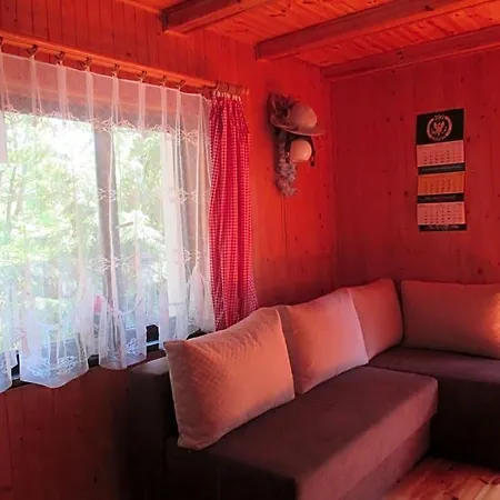 Nad Jeziorem Otel *